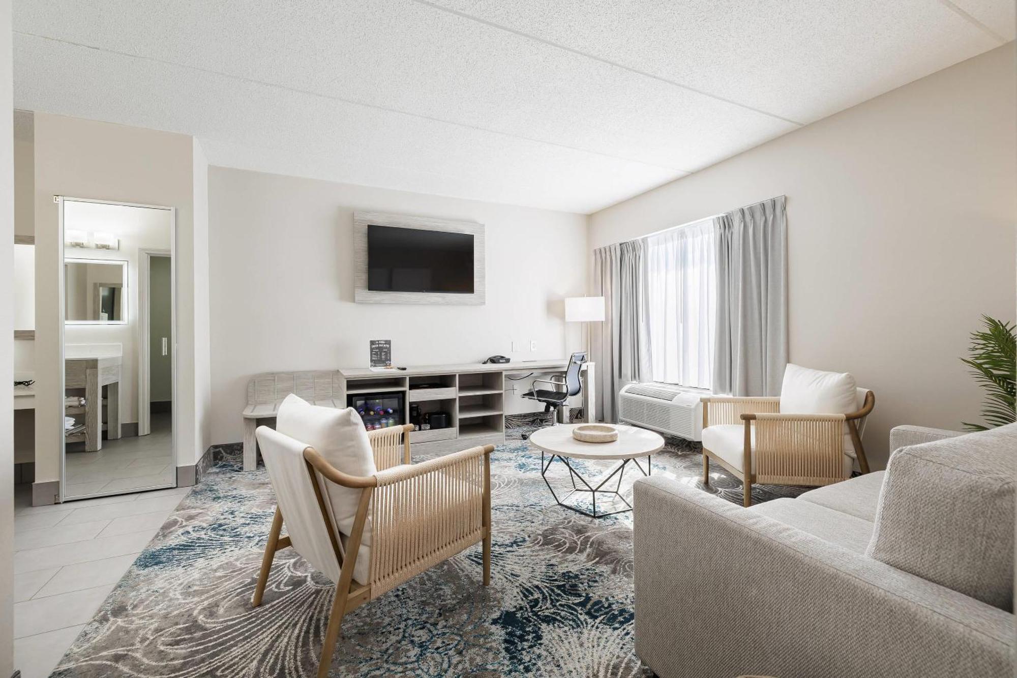 Superior King Suite Non-Smoking